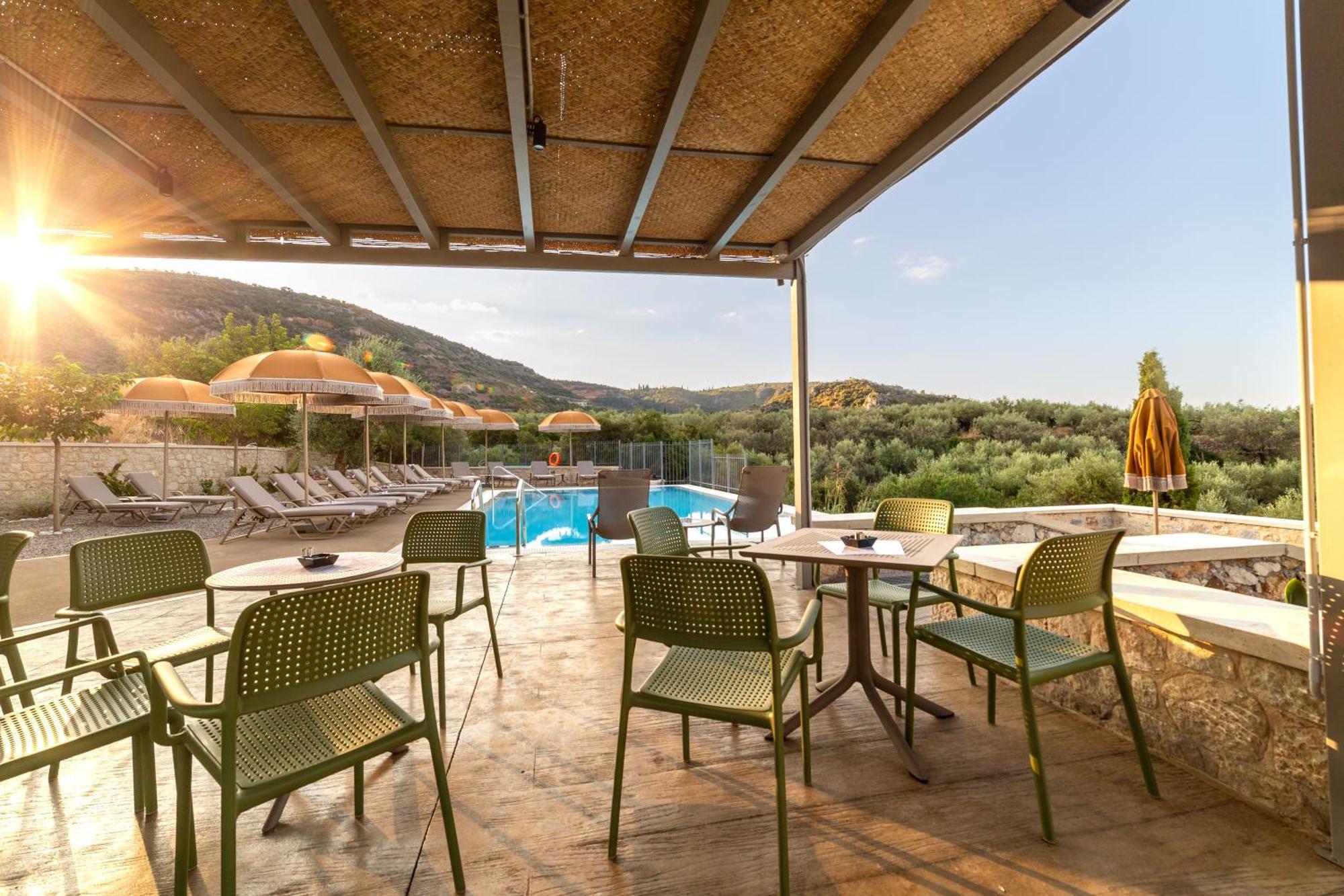 Olympia Zervea Studios With Pool - Apartment Kardhamili Exterior foto