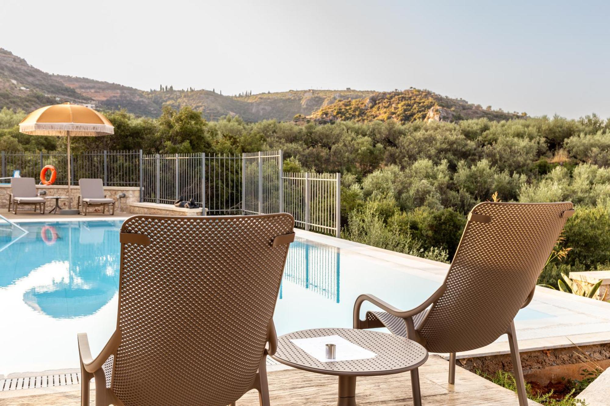 Olympia Zervea Studios With Pool - Apartment Kardhamili Exterior foto