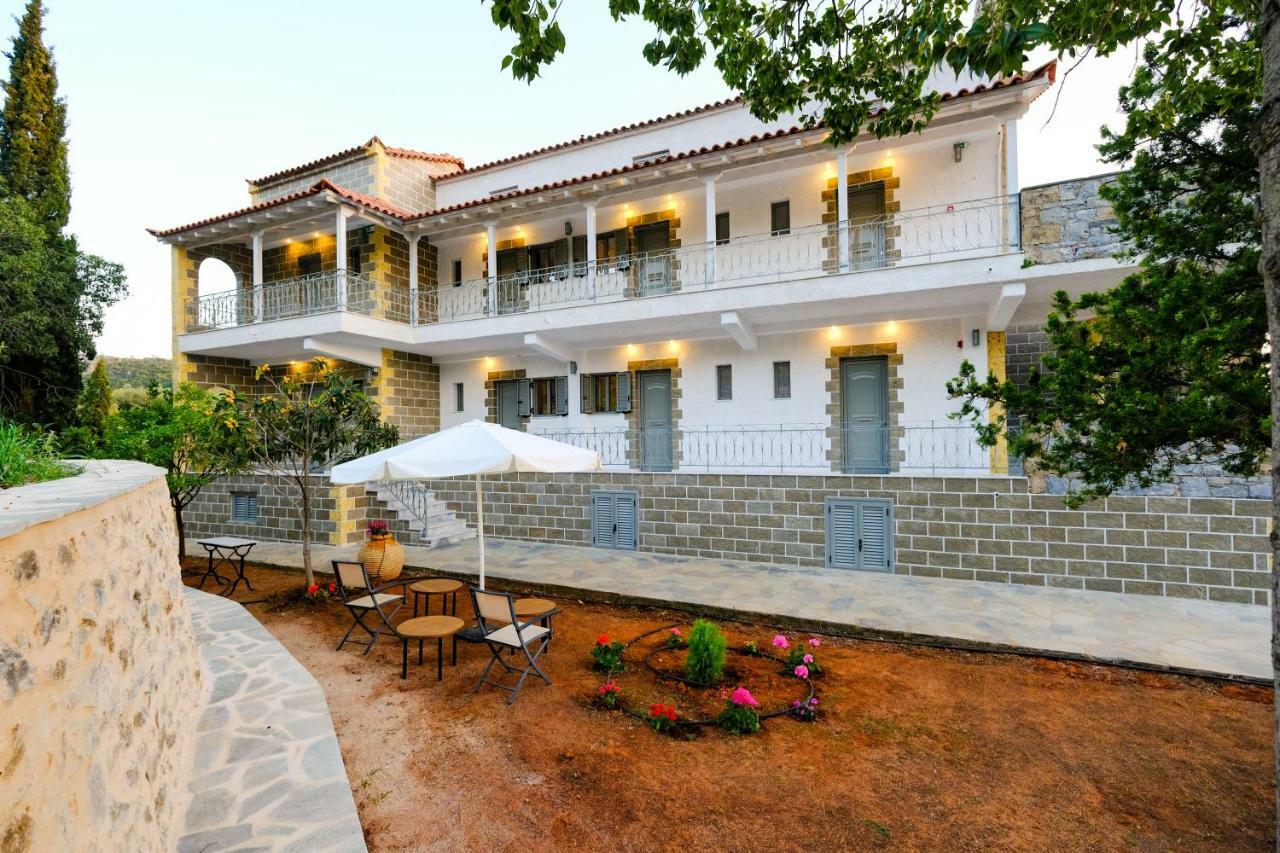 Olympia Zervea Studios With Pool - Apartment Kardhamili Exterior foto